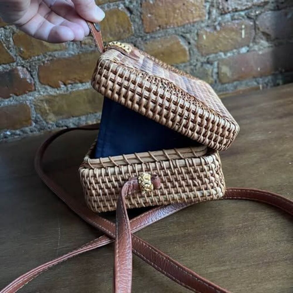 Mini Woven Rattan Square Bag - Picture 6 of 10